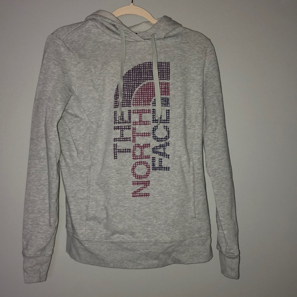 BNWOT The North Face hoodie